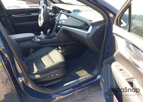 2024 Cadillac Xt5 Awd Premium Luxury z USA, uszkodzony, nr VIN 1GYKNDRS7RZ733347